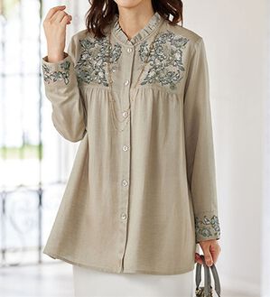 BELLUNA（ベルーナ）の「刺しゅう切替デザインブラウス（ブラウス）」｜ベージュ系