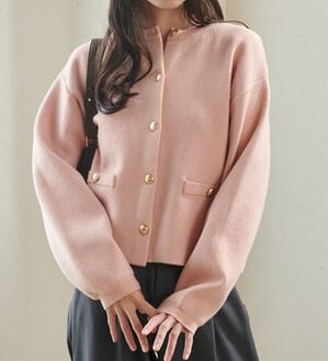 RANAN（ラナン）の「【4つの機能付き】洗える！ゴールド調ボタンニットカーディガン（ニットカーディガン）」｜ピンクベージュ