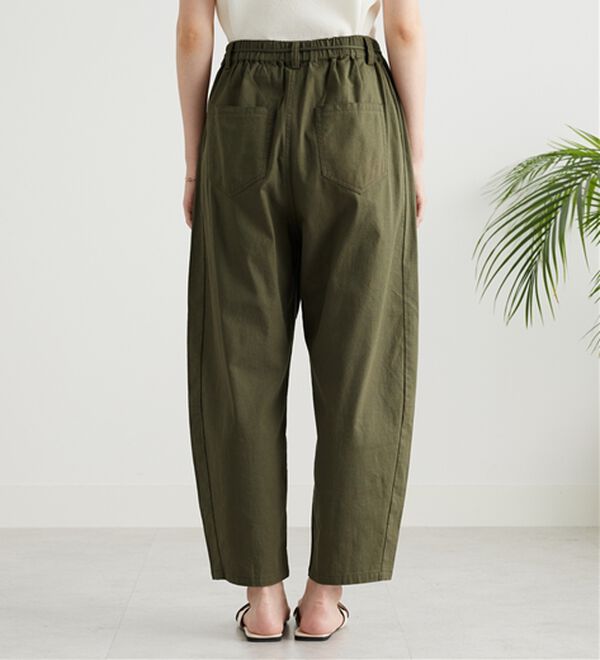 BELLUNA（ベルーナ）の「綿スラブ素材タックデザインコクーンパンツ（フルレングスパンツ）」｜詳細画像