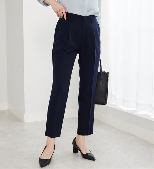 BELLUNA（ベルーナ）の「＜Ｃ／Ｓ＞センタータックテーパードパンツ（テーパードパンツ）」｜詳細画像