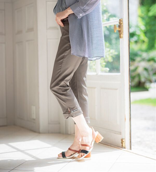 BELLUNA（ベルーナ）の「ヒンヤリ&times;サラリ速乾！綿サテンストレッチ裾リボンクロップドパンツ（クロップドパンツ）」｜詳細画像