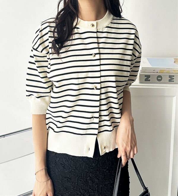 GeeRA（ジーラ）の「メタルボタンスポンディッシュカーディガン（ニットカーディガン）」｜詳細画像