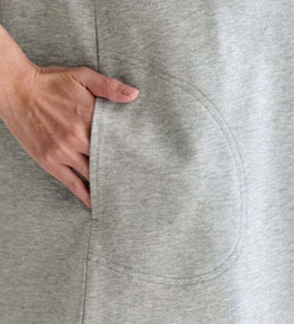 BELLUNA（ベルーナ）の「綿１００％裏毛素材ロゴチュニック（チュニック）」｜詳細画像