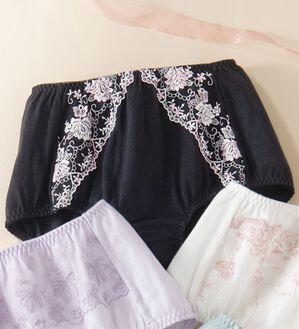 LAVIENNE（ラヴィエンヌ）の「綿９５％のすっぽり華やかショーツ　単品（ショーツ）」｜ノーマルブラック