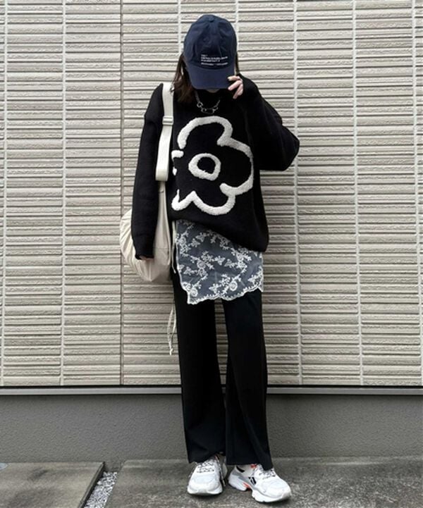 GeeRA（ジーラ）の「美脚見えカーブフレアパンツ（フルレングスパンツ）」｜詳細画像