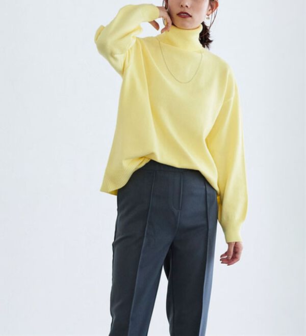 Pierrot（ピエロ）の「レーヨン混ボリュームスリーブタートルネックニット（ニット・セーター）」｜詳細画像