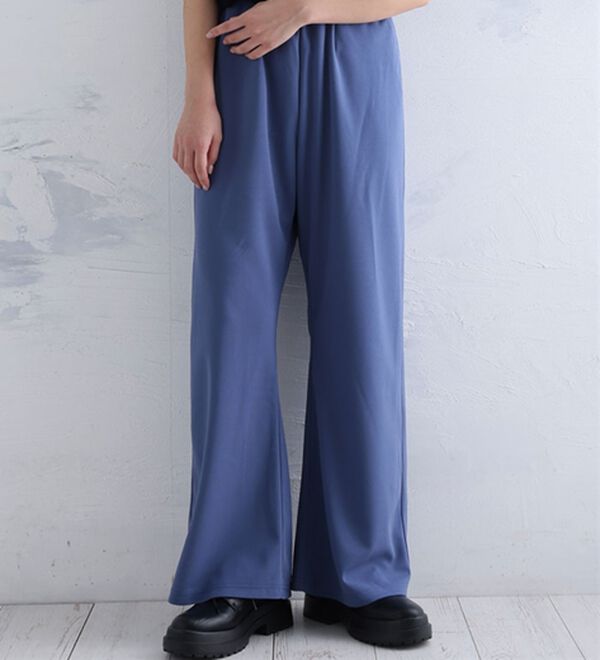 A HAPPY MARILYN（アハッピーマリリン）の「【Ｌ～８Ｌ】＜身長別に選べる２丈＞さらっと美脚ゆるカーブパンツ（ワイドパンツ・ガウチョ）」｜ブルーグレー