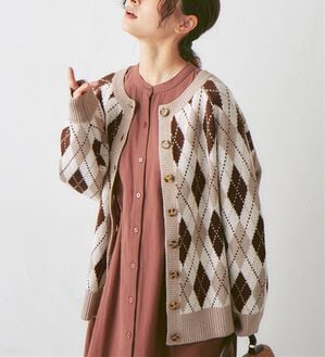 Viola e Viola（ヴィオラ エ ヴィオラ）の「大人っぽく着映えるアーガイル柄ニットカーディガン（ニットカーディガン）」｜ベージュ