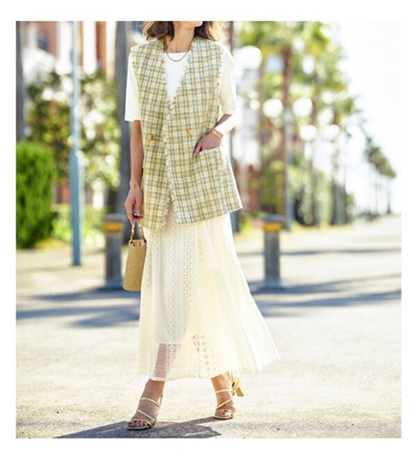 BELLUNA（ベルーナ）の「ファンシーツイード素材金ボタン使いジレ（ジレ）」｜詳細画像