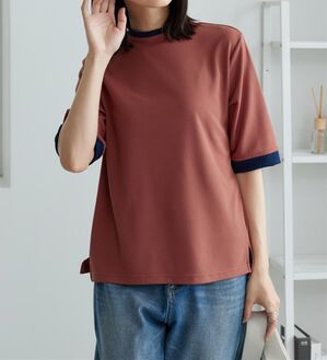 BELLUNA（ベルーナ）の「配色デザインハイネックプルオーバー（カットソー）」｜コーラル系