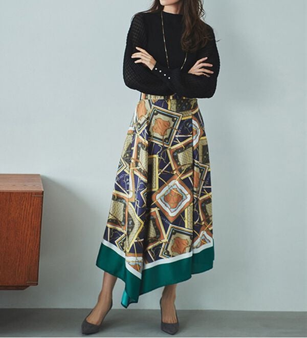 RANAN（ラナン）の「スカーフ柄パネルプリントスカート（ひざ丈スカート）」｜詳細画像