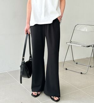 GeeRA（ジーラ）の「美脚見えカーブフレアパンツ（フルレングスパンツ）」｜詳細画像