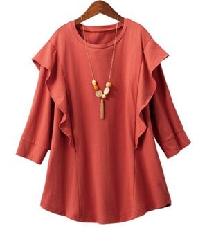 ルフラン（ルフラン）の「ちょい洒落＊７分袖ラッフルショルダーＴシャツ（カットソー）」｜テラコッタ