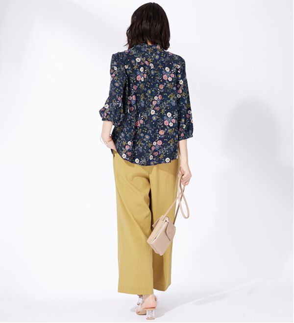 BELLUNA（ベルーナ）の「レーヨン素材ギャザー使いプリントブラウス（ブラウス）」｜詳細画像