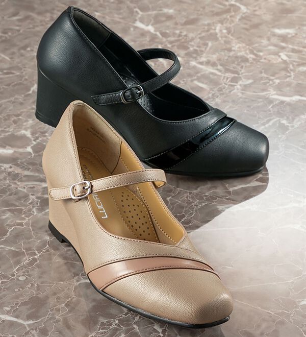 4E山羊革甲ストラップウェッジパンプス - ベルーナ【公式】