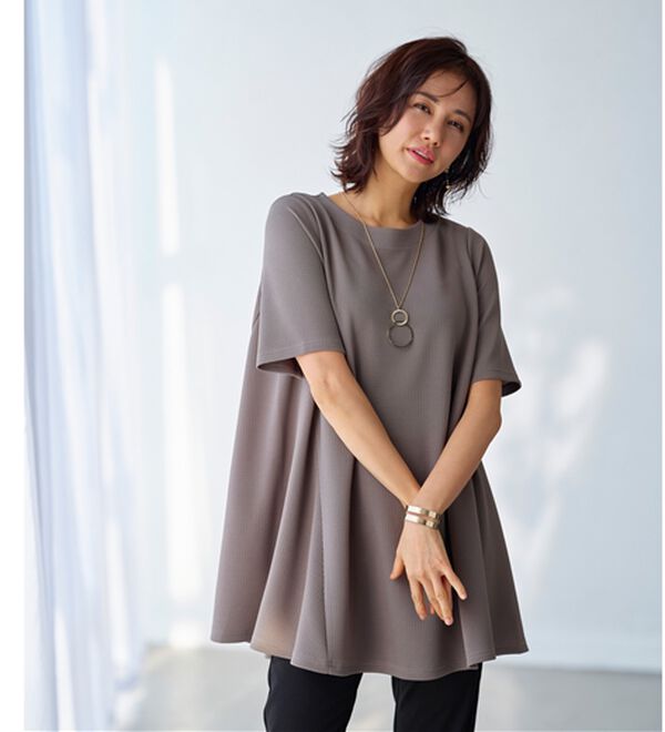 BELLUNA（ベルーナ）の「ひんやり！ポコポコエンボス素材－３ｋｇ見えチュニック（チュニック）」｜詳細画像