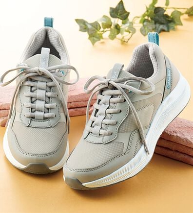 「ゴールデンベア５Ｅはっ水厚底シューズ（スニーカー）」