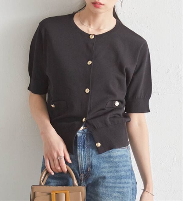 RANAN（ラナン）の「ゴールド調ボタン5分袖ニットカーデ（ニットカーディガン）」｜詳細画像