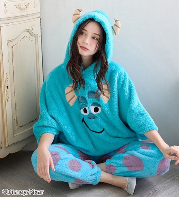 BELLUNA（ベルーナ）の「＜Ｄｉｓｎｅｙ＞【モンスターズ・インク（サリー）】両面ボアポンチョ（パジャマ・ルームウェア）」｜詳細画像
