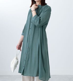 BELLUNA（ベルーナ）の「スラブ素材ギャザーデザインワンピース（チュニック）」｜エメラルドグリーン