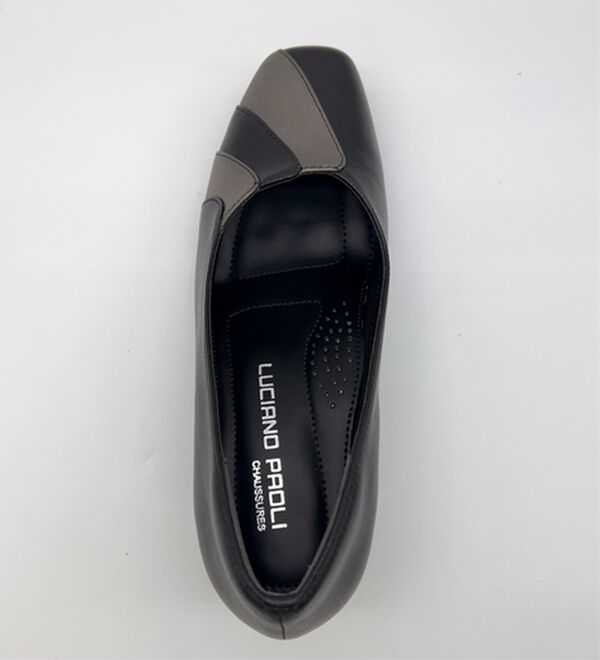 BELLUNA（ベルーナ）の「４Ｅ山羊革フラワーカットウェッジパンプス（パンプス）」｜詳細画像