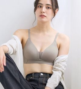 LAVIENNE（ラヴィエンヌ）の「【やわらかノンワイヤー】ミセスのためのシームレスブラ（ブラジャー）」