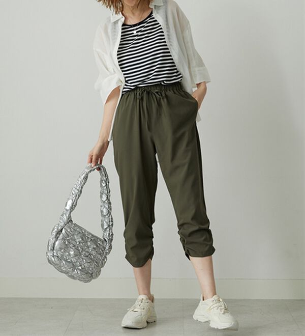 BELLUNA（ベルーナ）の「【接触冷感/UVカット/吸水速乾/軽量】ヒンヤリ＆速乾！裾くしゅクロップドパンツ（クロップドパンツ）」｜詳細画像