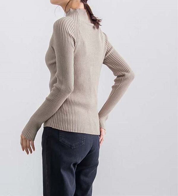 Pierrot（ピエロ）の「着回しストレッチリブハイネックニット（ニット・セーター）」｜詳細画像