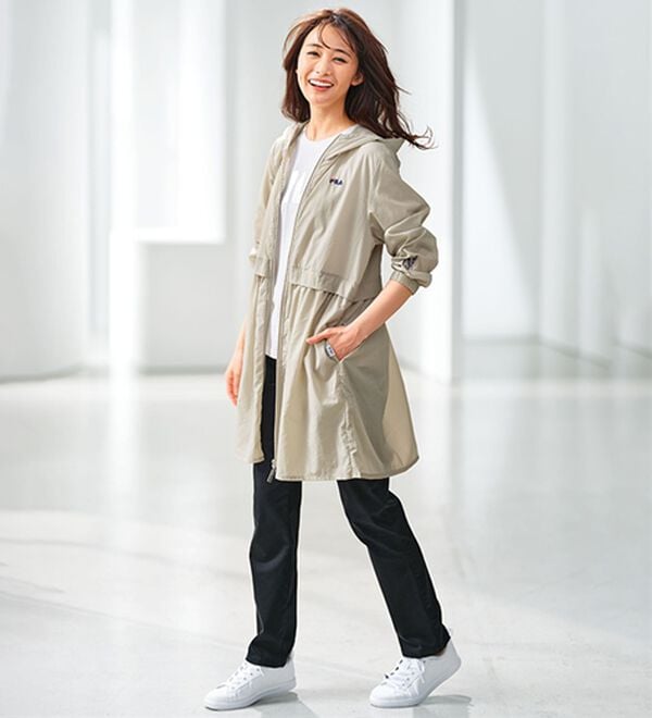 BELLUNA（ベルーナ）の「＜ＦＩＬＡ＞日差しガード付はっ水軽量ブルゾン（ブルゾン）」｜詳細画像