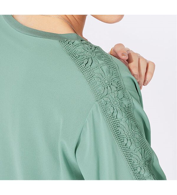 BELLUNA（ベルーナ）の「花柄レースシフォン重ねプルオーバー（カットソー）」｜詳細画像