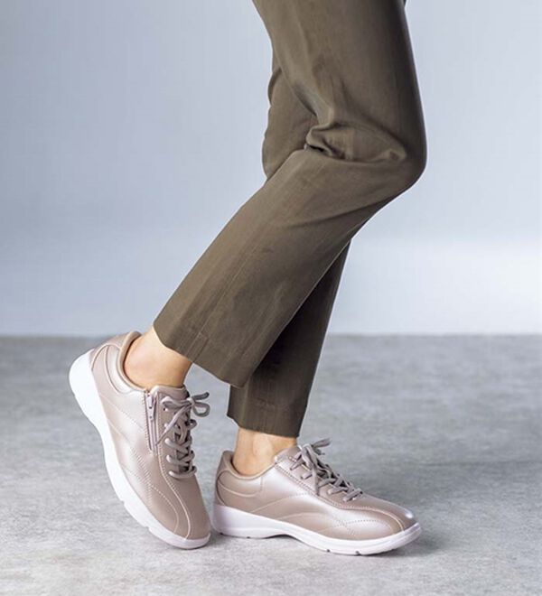 ルフラン（ルフラン）の「＜アサヒ＞足ラク軽量スニーカー（スニーカー）」｜詳細画像