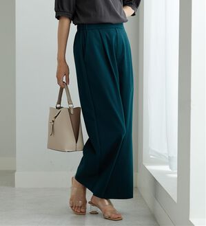 BELLUNA（ベルーナ）の「ポンチ素材タック使いワイドパンツ（ワイドパンツ・ガウチョ）」｜グリーン