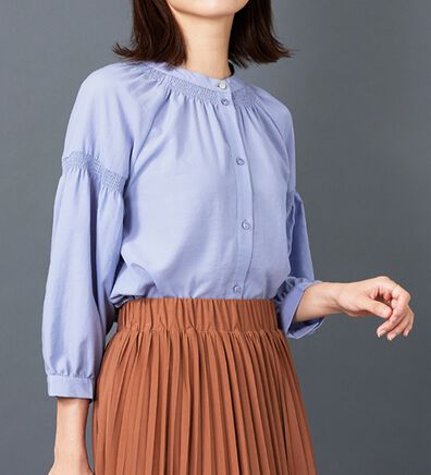 BELLUNA（ベルーナ）の「ビンテージ素材シャーリング使いブラウス（チュニック）」