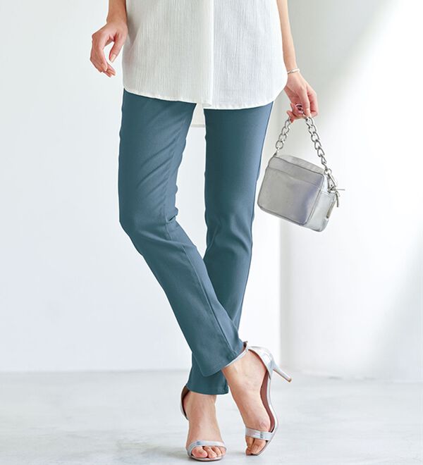 BELLUNA（ベルーナ）の「ゆるフィットスキニーパンツ（フルレングスパンツ）」｜詳細画像