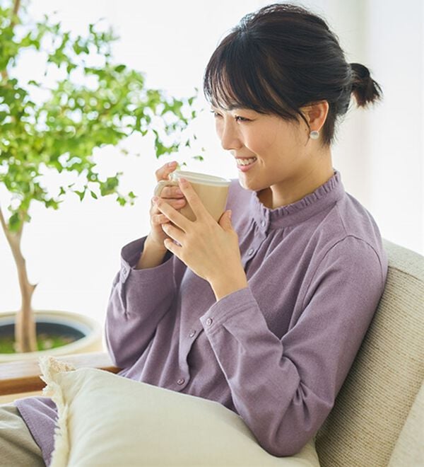 BELLUNA（ベルーナ）の「《ＨｕｇＲｅａｍコットン》フリル衿ブラウス（ブラウス）」｜詳細画像