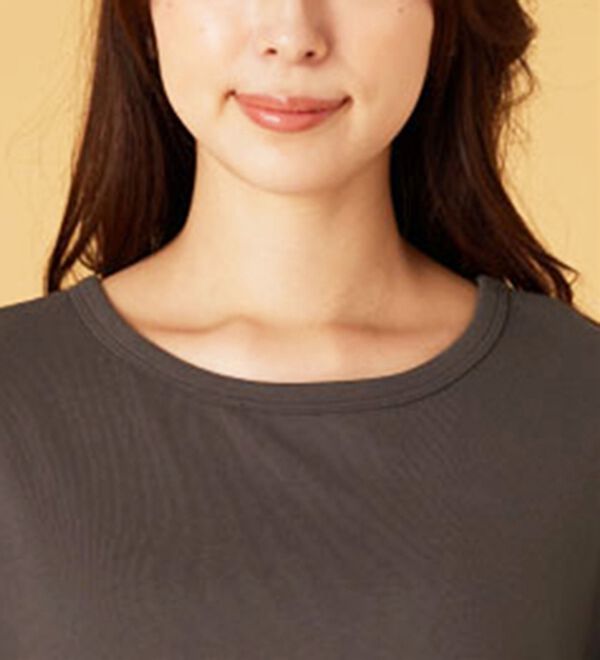 BELLUNA（ベルーナ）の「【吸湿発熱】ポンチ素材チュニックワンピース（チュニックワンピース）」｜詳細画像