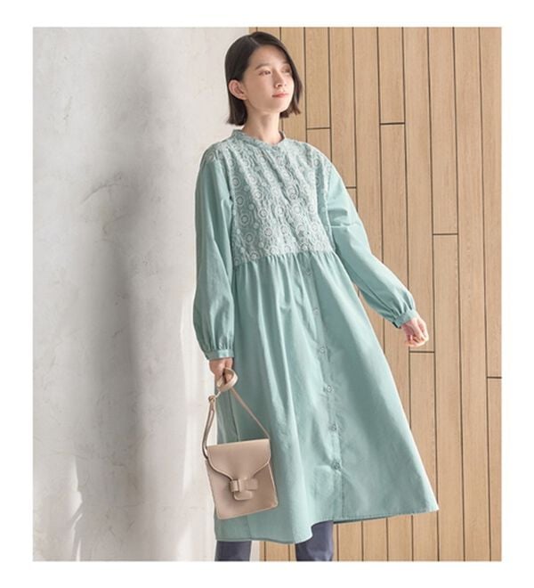 Viola e Viola（ヴィオラ エ ヴィオラ）の「パッと華やぐ繊細刺しゅうの大人シャツワンピース（シャツワンピース）」｜詳細画像