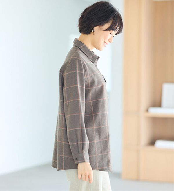 BELLUNA（ベルーナ）の「《ＨｕｇＲｅａｍコットン》ポケットシャツ（シャツ）」｜詳細画像