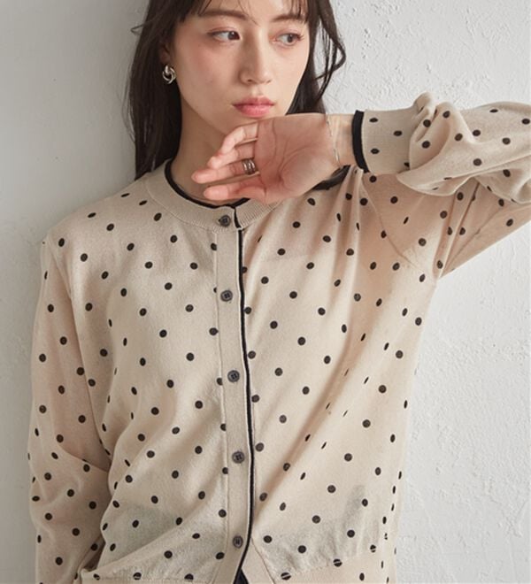 RANAN（ラナン）の「レイヤード風バイカラーシアーカーデ（ニットカーディガン）」｜詳細画像