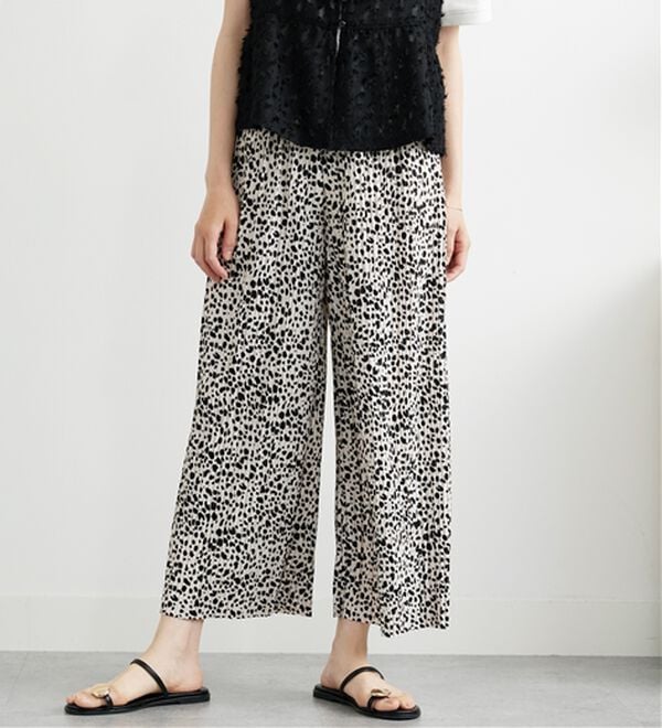 BELLUNA（ベルーナ）の「なめらか素材ゆったりプリーツパンツ（ワイドパンツ・ガウチョ）」｜詳細画像