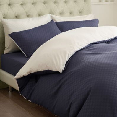 iellio（イエリオ）の「ホテルテイストリバーシブル布団カバーリング＜掛布団カバー・フィットシーツ・ボックスシーツ・枕カバー・１年中快適＞（敷布団カバー・シーツ）」