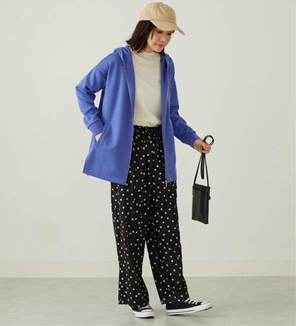 BELLUNA（ベルーナ）の「フードデザインとろみ素材ジップアップパーカー（パーカー）」｜詳細画像