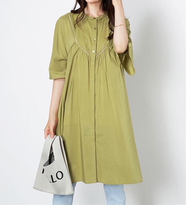 BELLUNA（ベルーナ）の「レース使いフレアーシルエットワンピース（チュニックワンピース）」｜イエロー