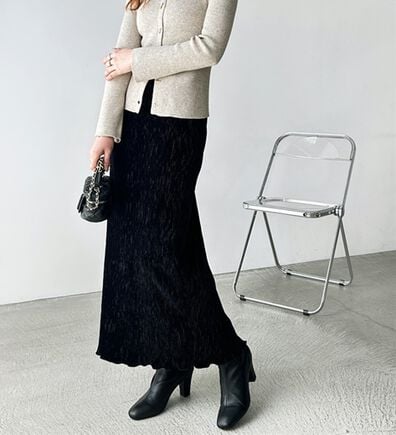GeeRA（ジーラ）の「すっきり見え！ベロアプリーツロングスカート（ロングスカート）」
