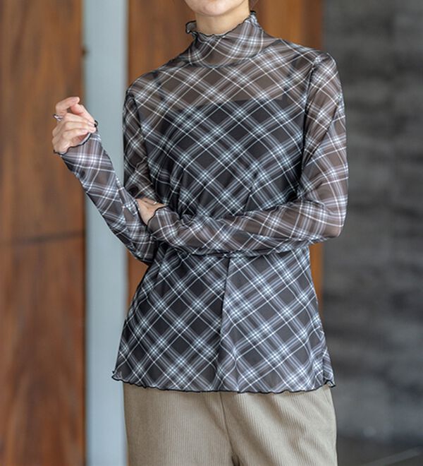 BELLUNA（ベルーナ）の「【重ね着インナー】シアー素材ハイネックインナープルオーバー（カットソー）」｜詳細画像