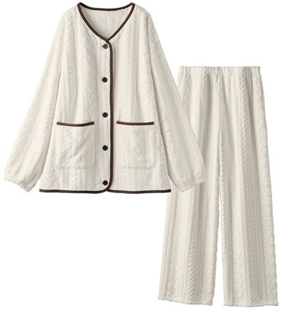 YU'NOW（ユナウ）の「【上下２点セット】ケーブルニット風もこもこカーディガンセット（パジャマ・ルームウェア）」