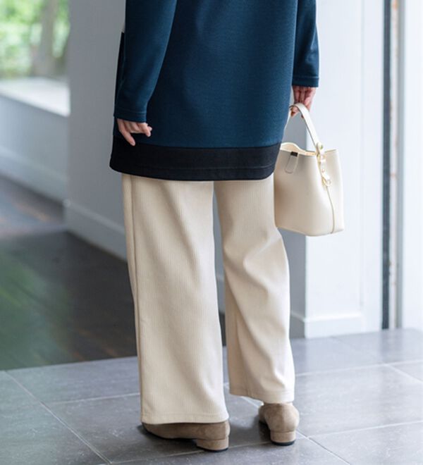 BELLUNA（ベルーナ）の「なめらかコーデュロイワイドパンツ（ワイドパンツ・ガウチョ）」｜詳細画像