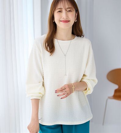 alotta（アロッタ）の「着映えジャカード素材パフ袖ゆるトップス（カットソー）」