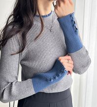 GeeRA（ジーラ）の「配色デザインくるみボタン付リブニット（ニット・セーター）」