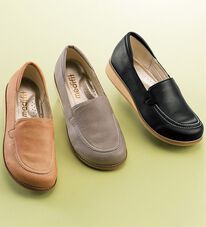 ルフラン（ルフラン）の「外反母趾対応　メディフィット５Ｅシンプルモカシンシューズ（フラットシューズ）」